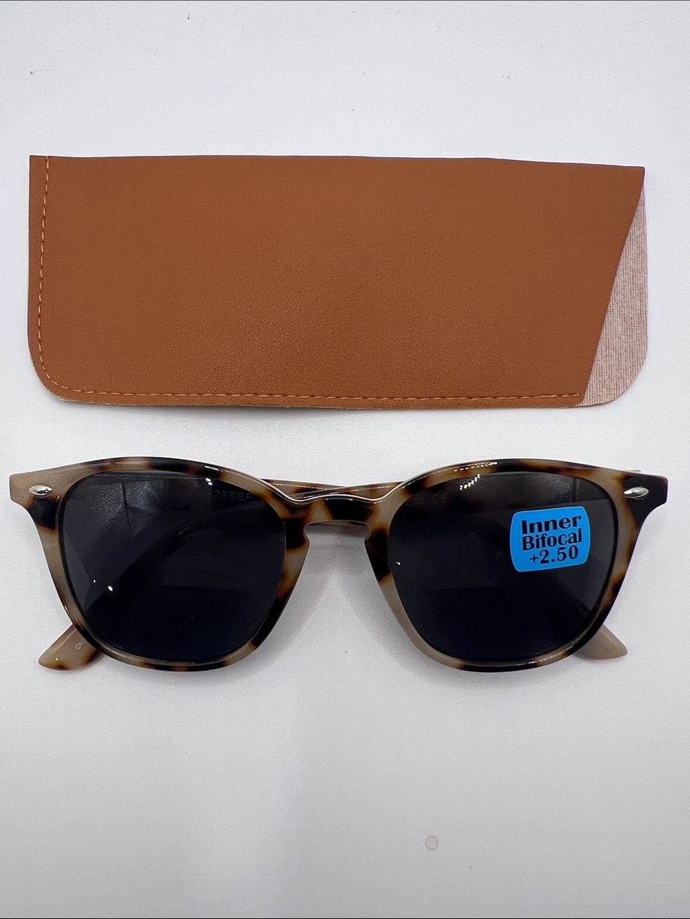 BIFOCAL 2.50 Tortoiseshell-look Reading Sunglasses with Brown Case - NWOT - P3
